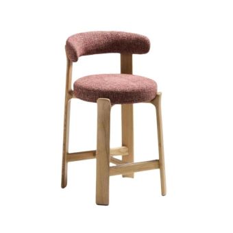 Ontdek de Kave Home Granite barkruk met dikke, strakke vormen, geïnspireerd op Scandinavisch design uit de jaren ’70. Stijlvol, comfortabel en karaktervol voor elke ruimte.