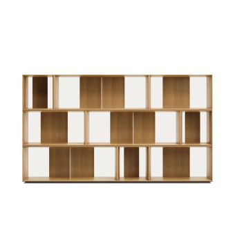 Ontdek de Kave Home Litto kast met licht ontwerp en verfijnde lijnen. Stel je eigen wandrek samen met modulaire elementen en combineer met tafels uit dezelfde collectie.