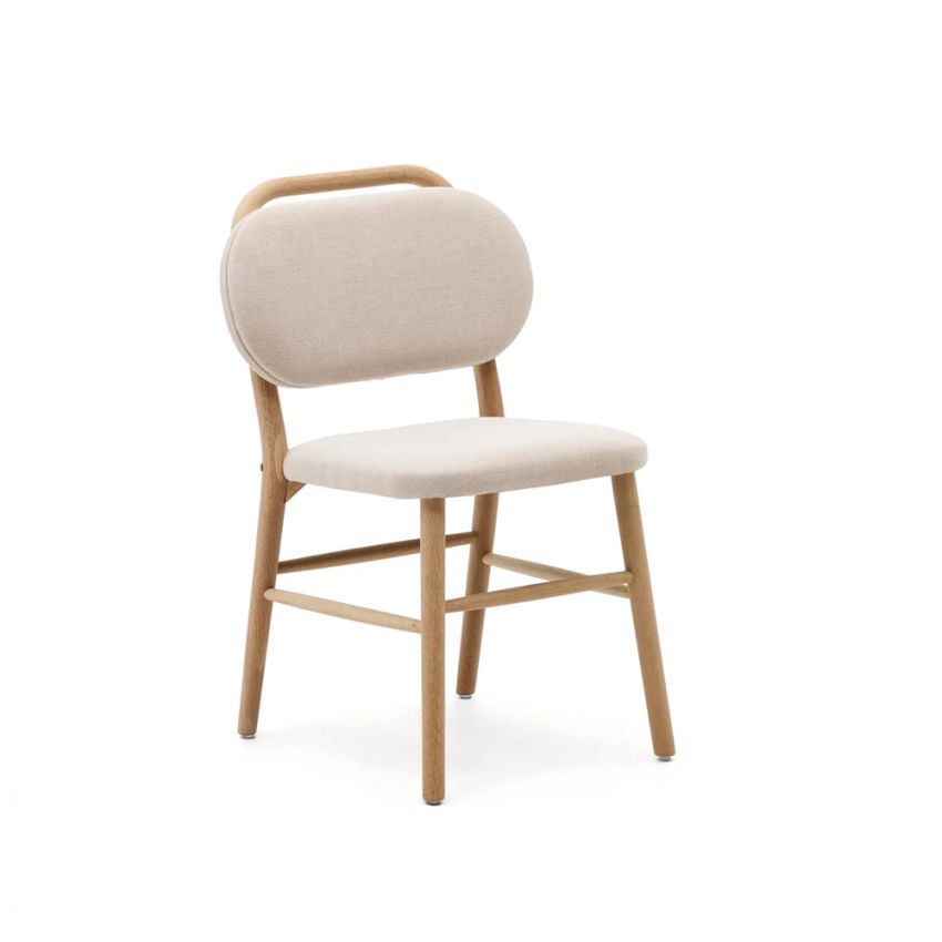 Ontdek de Kave Home Helda eetstoel van massief eikenhout met waterafstotend chenille. Vervaardigd met stoombuigtechniek voor duurzaamheid en stijlvol, klassiek-modern design.